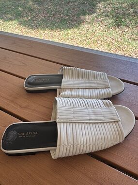 Via Spiga Cream Ribbed Slide Mules